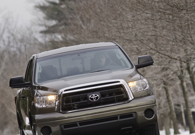 Toyota Tundra image 2