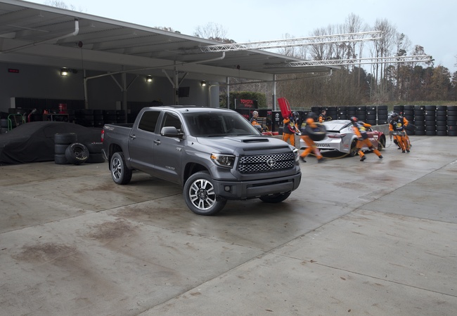Toyota Tundra image 5