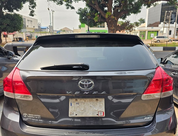 Toyota venza Asaba