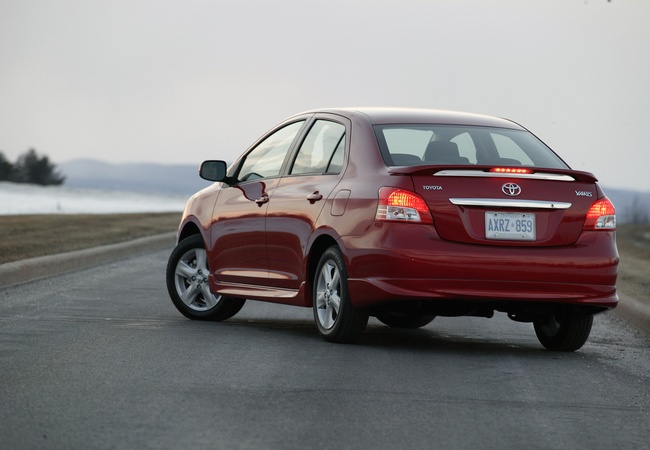 Toyota Yaris image 2