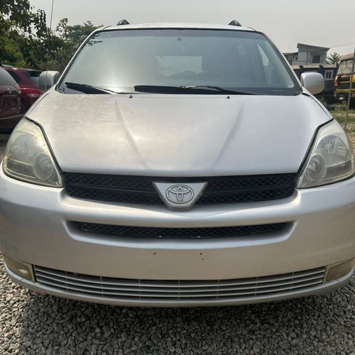 UNREGISTERED 2005 TOYOTA SIENNA FOR SALE IN ABUJA