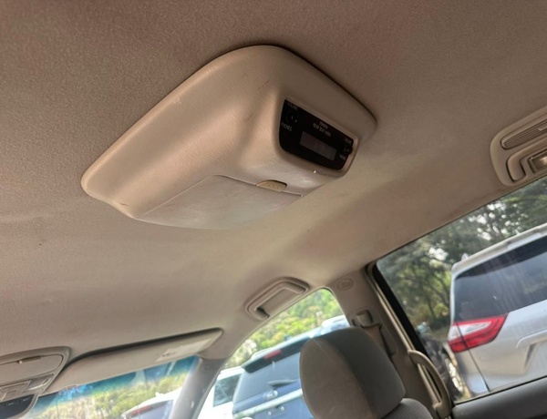 UNREGISTERED 2005 TOYOTA SIENNA FOR SALE IN ABUJA