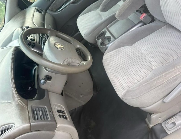 UNREGISTERED 2008 TOYOTA SIENNA FOR SALE