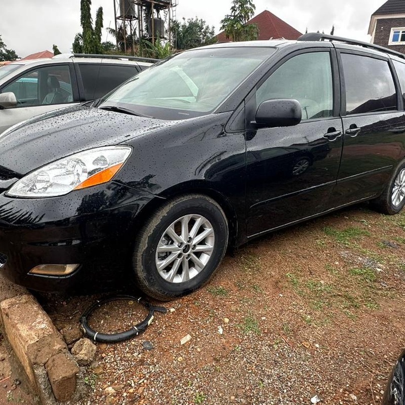 UNREGISTERED 2008 TOYOTA SIENNA FOR SALE image