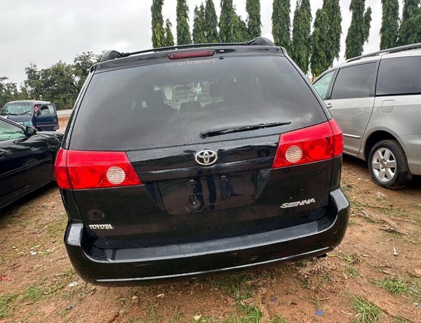 UNREGISTERED 2008 TOYOTA SIENNA FOR SALE