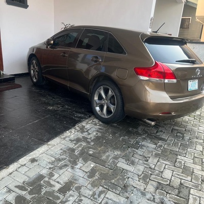  TOYOTA VENZA IN LEKKI