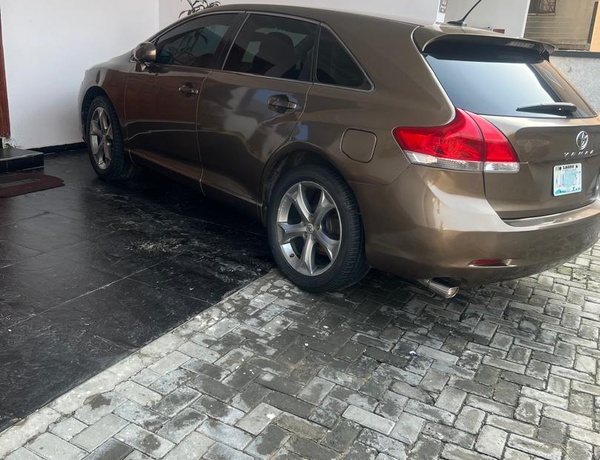  TOYOTA VENZA IN LEKKI