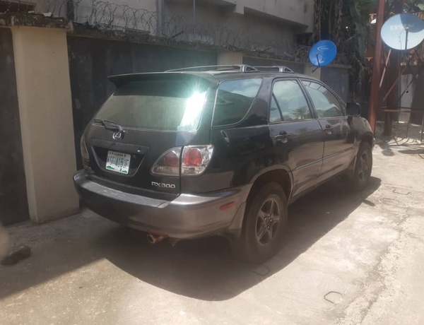 VERY SOUND 2002 LEXUS RX 300 AVAILABLE IN ABA