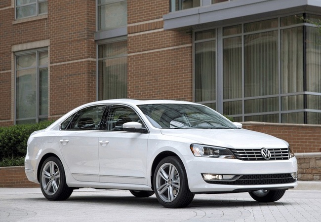 Volkswagen PASSAT image 3