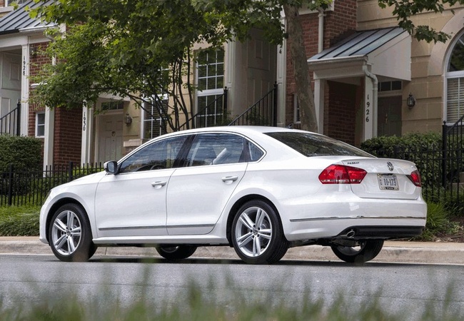 Volkswagen PASSAT image 4