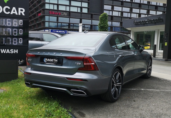 Volvo S60 image 4