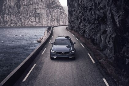 2021 Volvo V90